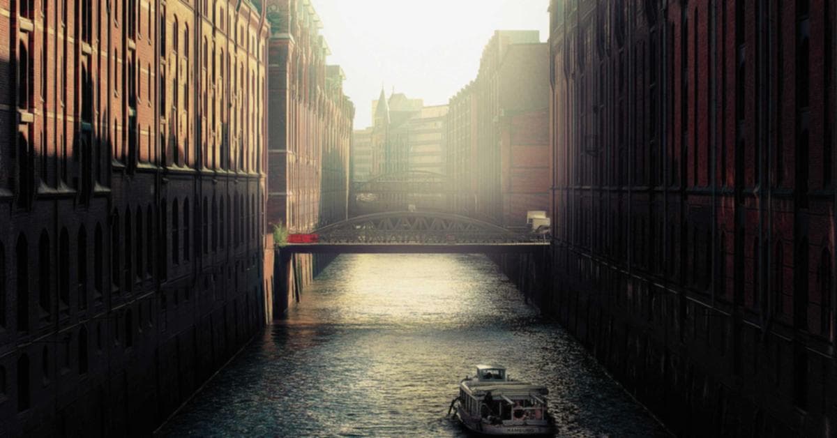 Archery target with arrows, representing the Teer winning formula